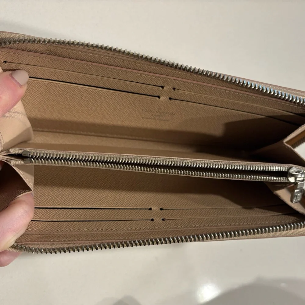 Louis Vuitton Women’s Epi Clemence Zip Around Vintage Wallet in Beige